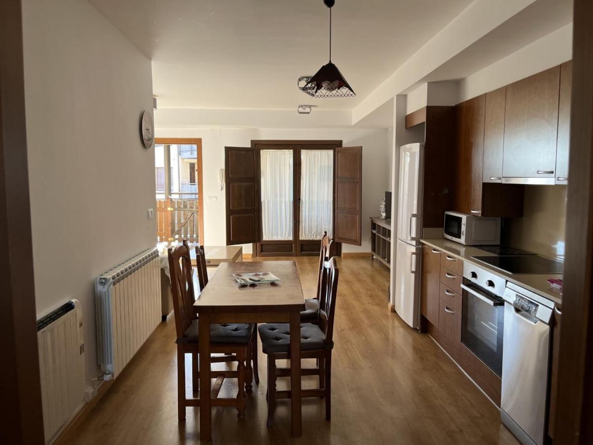 Apartamentos Turisticos Rio Gallego Fontellas  Ngoại thất bức ảnh